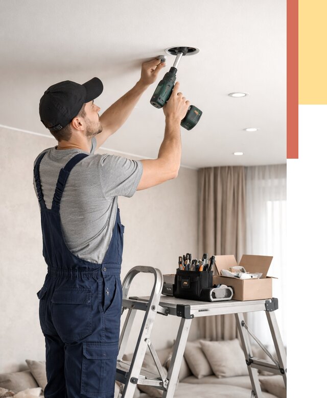 Установка и монтаж точечных светильников в натяжной потолок в Кимовске от 1855 руб. | ОТДЕЛОЧНИК-Кмв